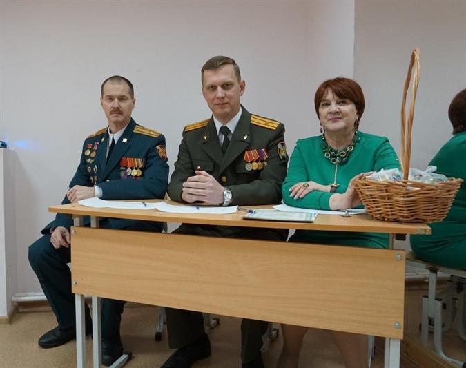 В Кирове в преддверии Дня войск национальной гвардии Российской Федерации прошли военно-патриотические и социальные мероприятия 