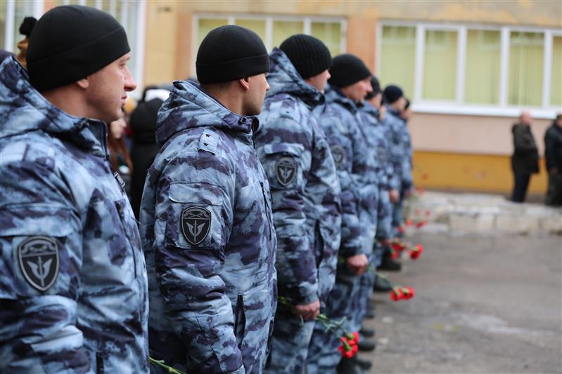 В Туле открыли мемориальную доску памяти павшего воина правопорядка 