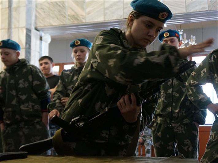 В Кузбассе бойцы Росгвардии поздравили юнармейцев с окончанием юбилейной военно-спортивной игры «Во славу Отечества»