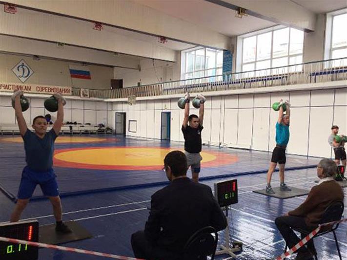 Спортсмены-гиревики Росгвардии завоевали два «золота» на соревнованиях силовых структур Кузбасса