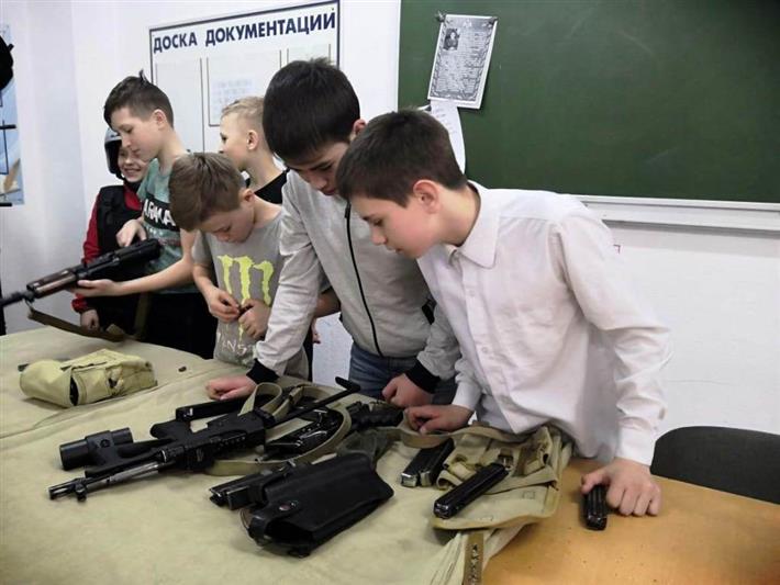 Нижнетагильские росгвардейцы провели Урок мужества для  кадет