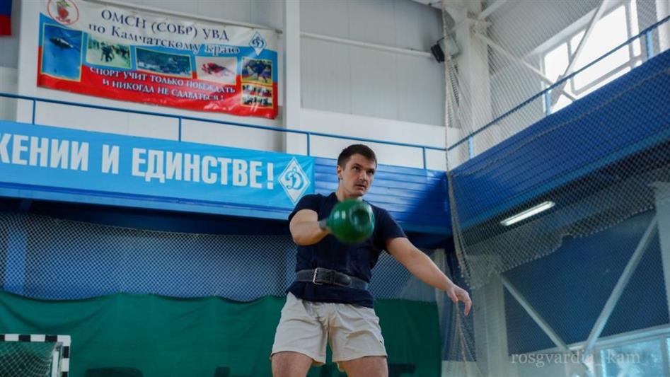 Камчатские росгвардейцы стали победителями первенства общества «Динамо» по гиревому спорту
