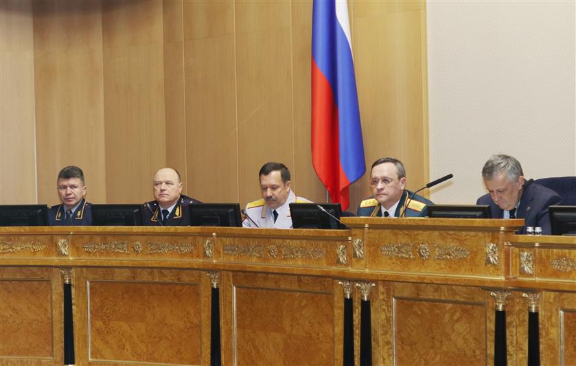 Губернатор Ленинградской области поздравил сотрудников и военнослужащих Росгвардии с ведомственным праздником