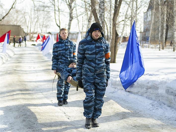 Росгвардейцы, спасатели МЧС и бойцы поискового отряда провели для кемеровских школьников Урок безопасности