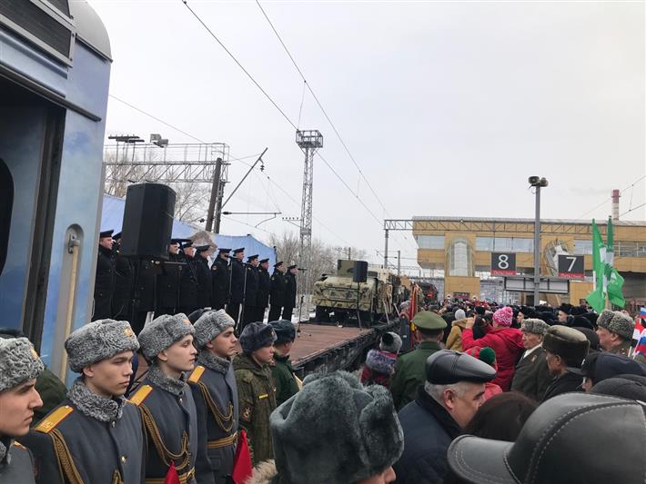 Сотрудники и кадеты Росгвардии посетили передвижную выставку «Сирийский перелом» в Уфе