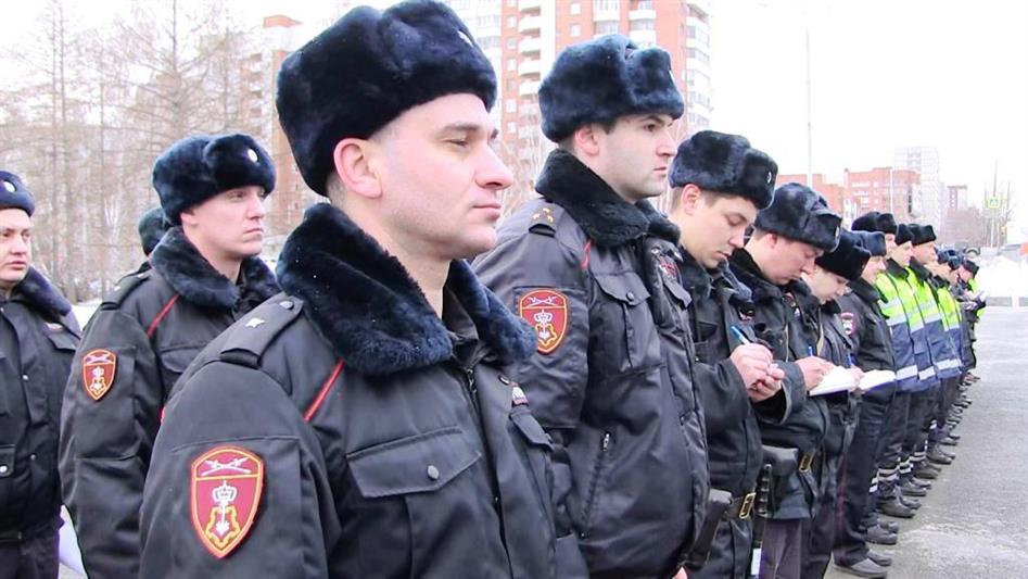В рамках гарнизонного инструктажа в Екатеринбурге состоялось награждение росгвардейцев в преддверии ведомственного праздника