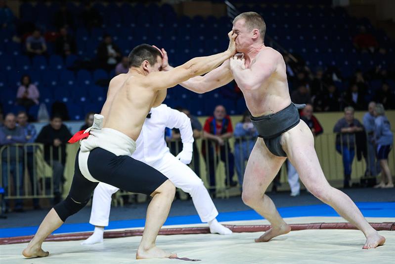 Собровец из Тувы стал чемпионом России по сумо