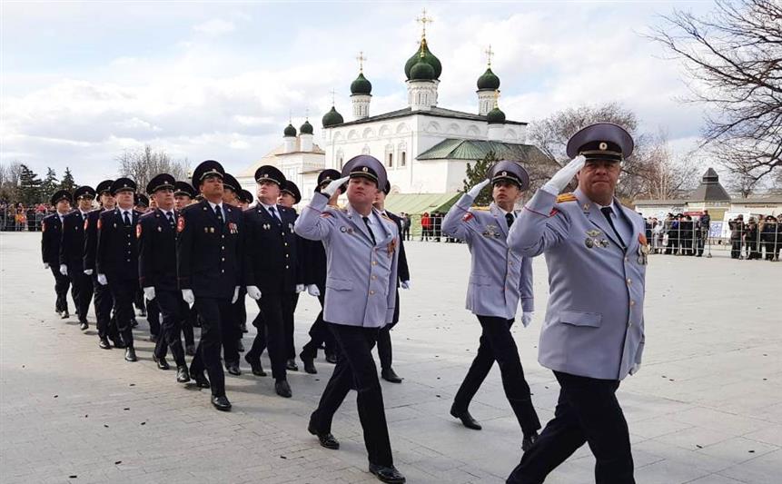 Военнослужащие и сотрудники Росгвардии пригласили жителей и гостей Астрахани на тематический праздник «Неделя с Росгвардией»