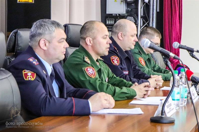 Начальник Управления Росгвардии по Сахалинской области ответил на вопросы журналистов