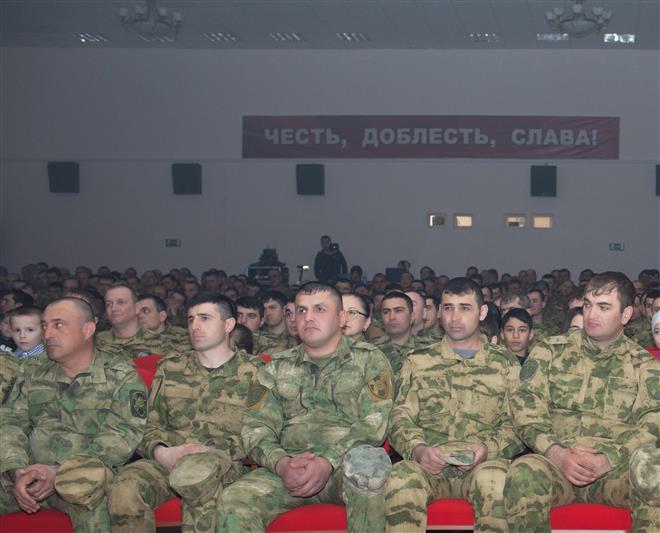 Творческий коллектив «Ярополк» провел праздничный концерт для военнослужащих полка оперативного назначения грозненского соединения Росгвардии