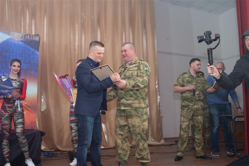 Творческий коллектив «Ярополк» провел праздничный концерт для военнослужащих полка оперативного назначения грозненского соединения Росгвардии