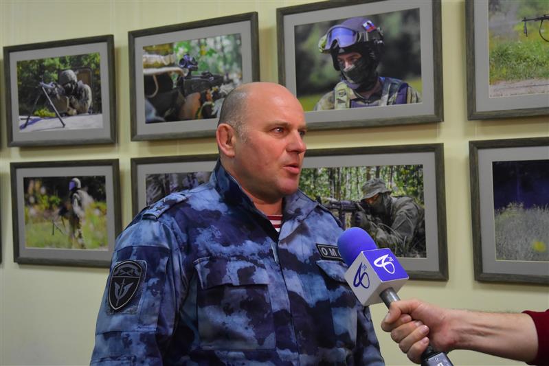 Фотовыставка «Росгвардия. Хранители спокойствия» открылась в Белгороде