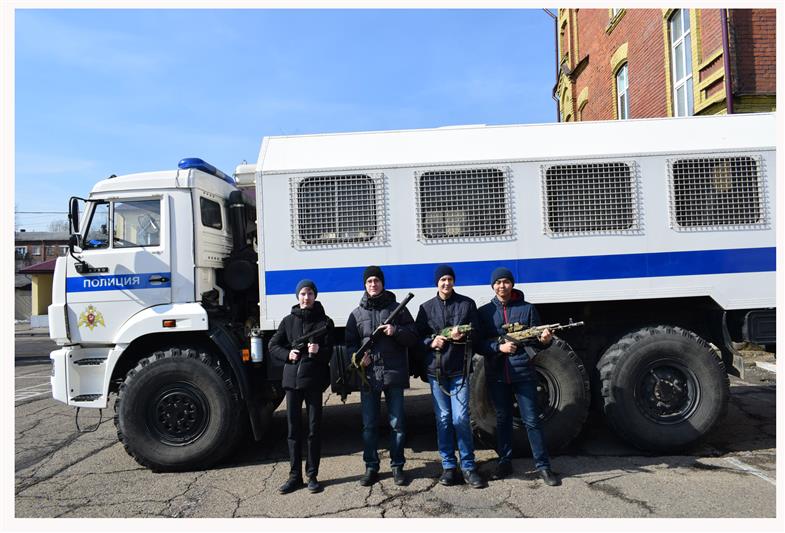 В преддверии праздника 27 марта в Управлении Росгвардии по Иркутской области состоялся день открытых дверей
