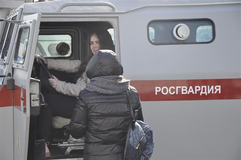 Во Владимире, Смоленске и Твери представители Росгвардии рассказали школьникам о деятельности ведомства