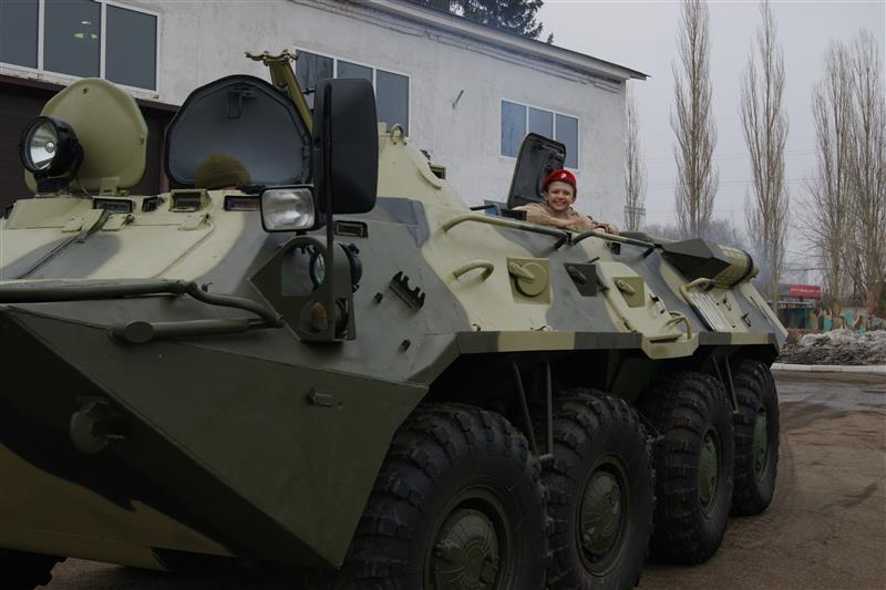 Юнармейцы Оренбурга провели день в отряде спецназа Росгвардии 