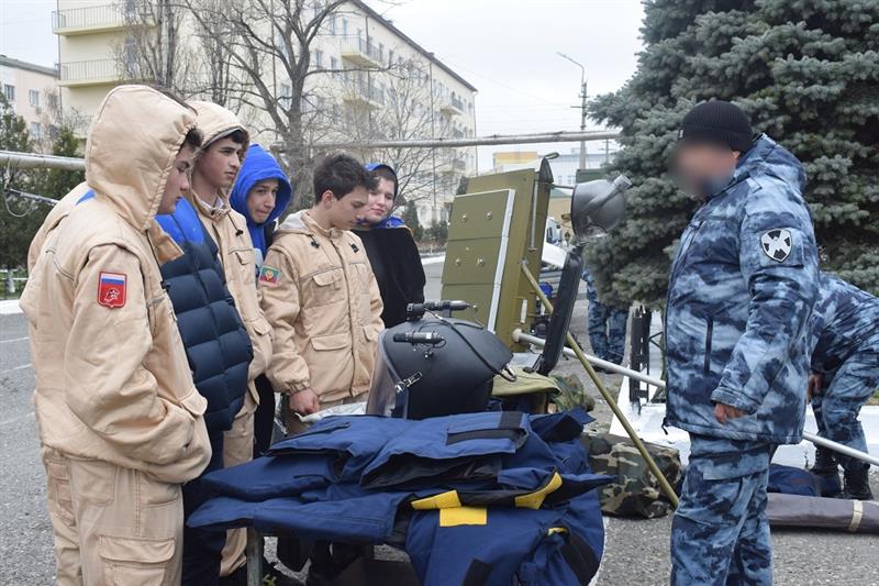 В Дагестане отметили 25-летие со дня создания инженерно-технических подразделений ОМОН (фото)