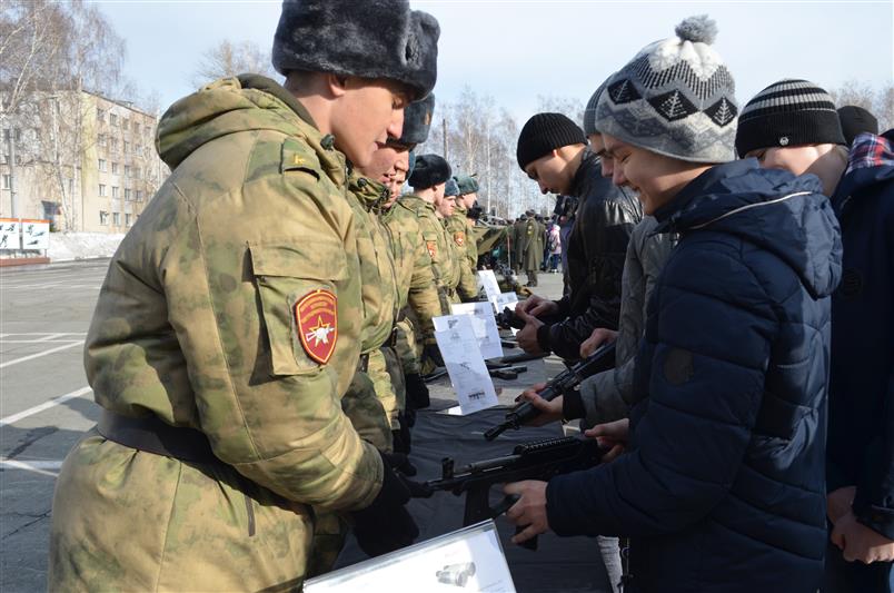 Новосибирский военный институт Росгвардии отметил День образования ведомства