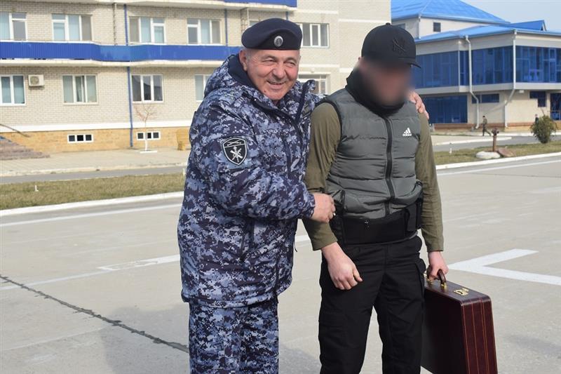 Сотрудники дагестанского СОБР посоревновались в меткости