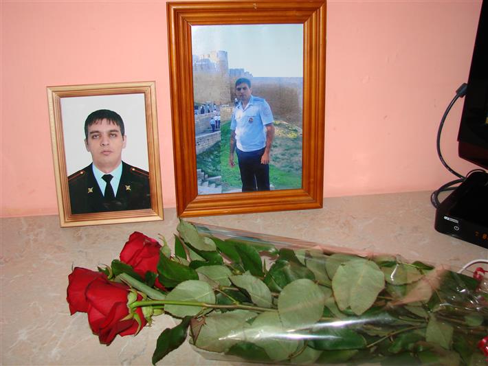 Дагестанские росгвардейцы поздравили с Международным женским днем родственниц погибших сослуживцев