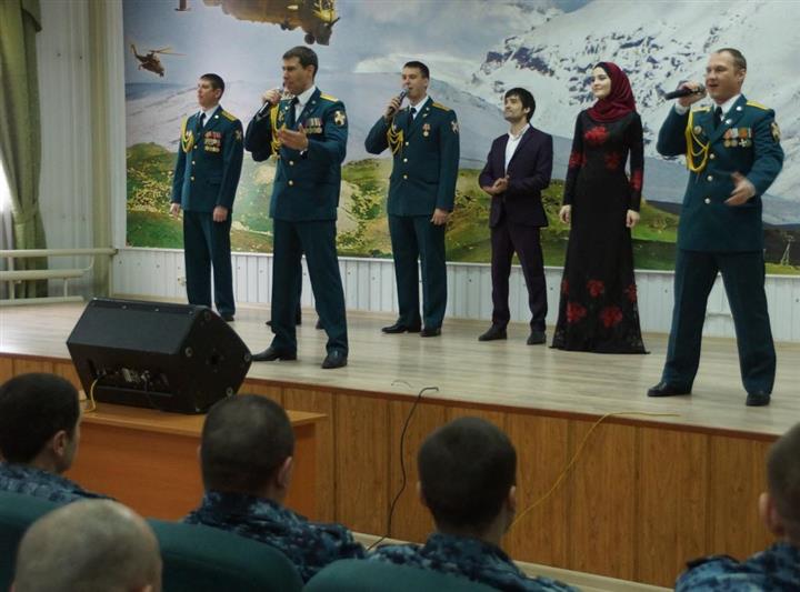 В Объединенной группировке войск (сил) на Северном Кавказе состоялся праздничный концерт ко Дню Росгвардии