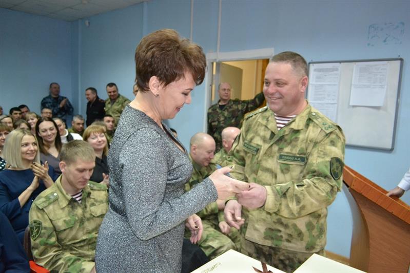 В городах Дальневосточного федерального округа росгвардейцы провели торжественные мероприятия, посвященные 8 марта 