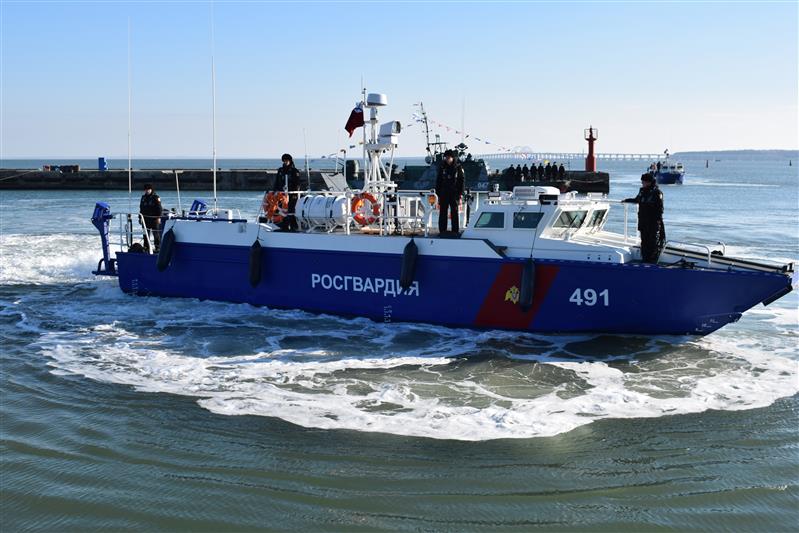 Новые высокоскоростные транспортно-десантные катера Росгвардии заступили на дежурство в Крыму (видео)