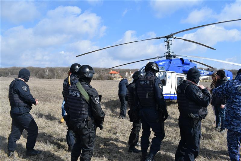 Ставропольские журналисты ознакомились с работой авиационного отряда специального назначения Росгвардии (видео)
