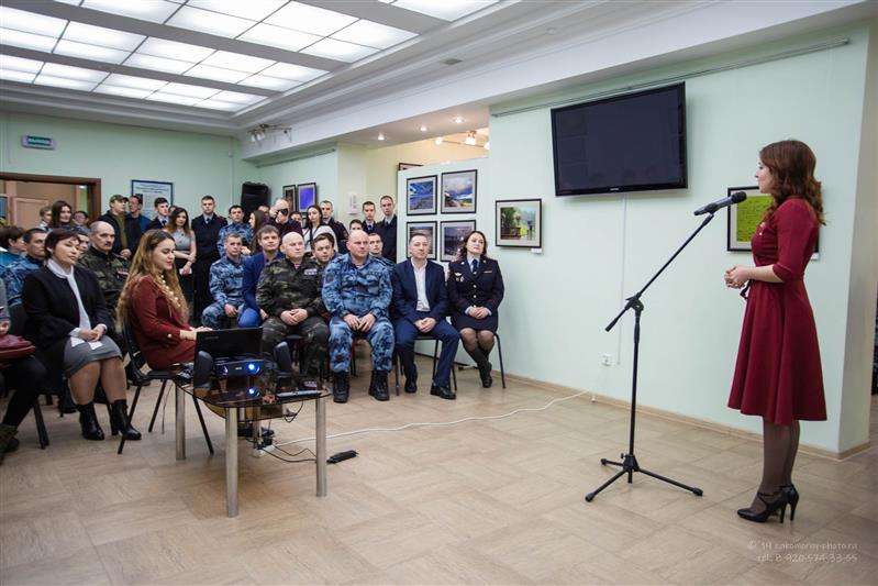 Фотовыставка «Росгвардия. Хранители спокойствия» открылась в Белгороде
