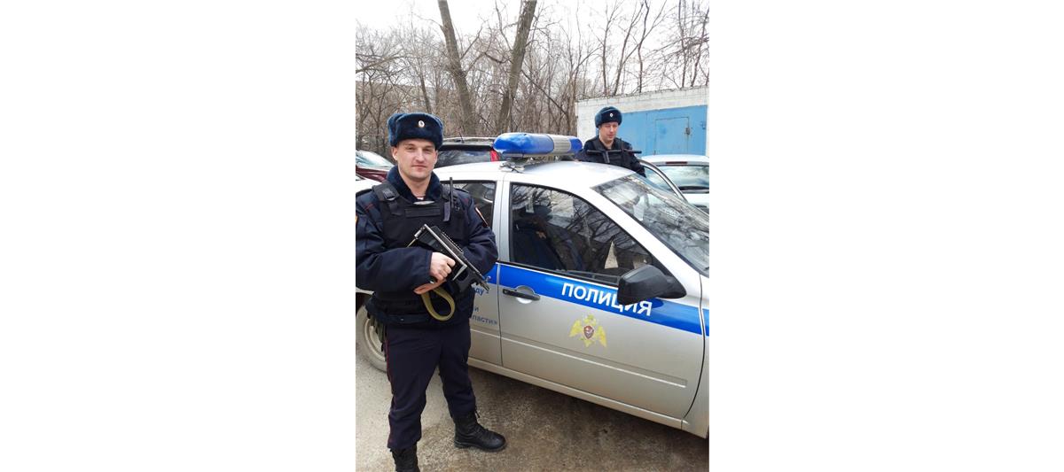 В Волгоградской области росгвардейцы задержали лиц, находившихся в розыске и подозреваемых в кражах 