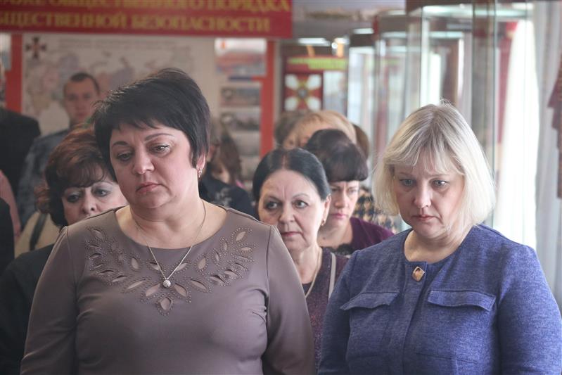 Командующий Южным округом Росгвардии встретился с членами семей погибших военнослужащих и сотрудников