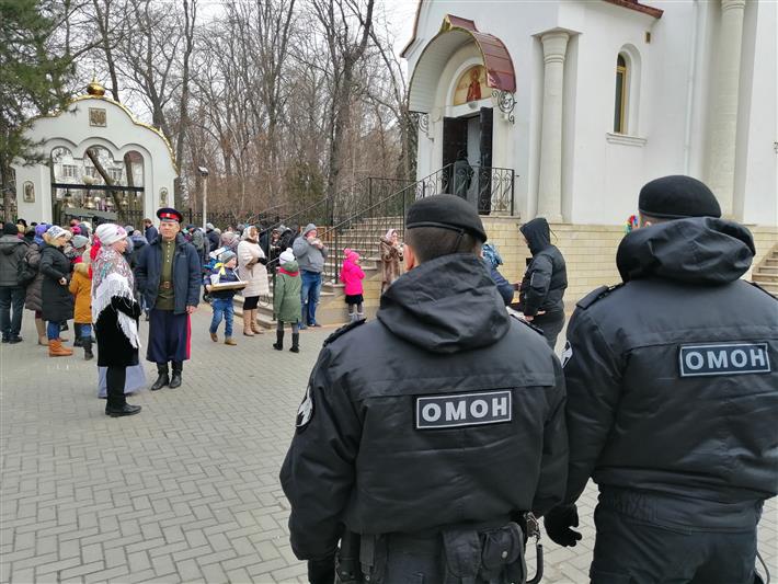 Бойцы ростовского ОМОН приняли участие в благотворительной акции