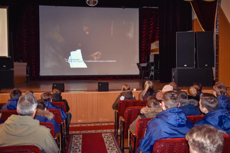 Воспитанники смоленского казачьего клуба побывали в гостях у отряда специального назначения «Меркурий» Росгвардии