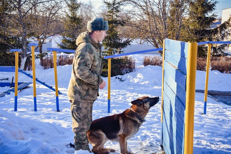Воспитанники смоленского казачьего клуба побывали в гостях у отряда специального назначения «Меркурий» Росгвардии 