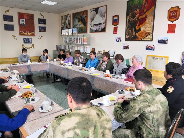В Элисте руководитель территориального управления Росгвардии встретился с членами семей погибших военнослужащих и сотрудников