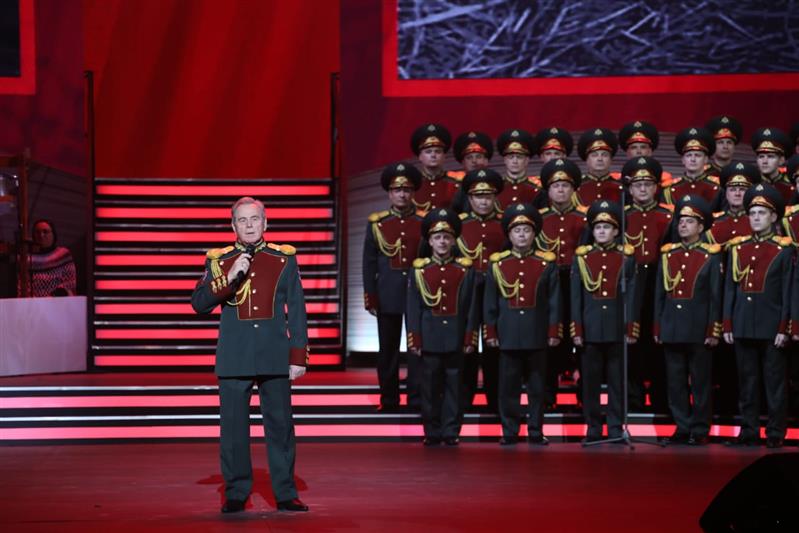 Мастера искусств поздравили военнослужащих и сотрудников Росгвардии в Государственном Кремлевском дворце 