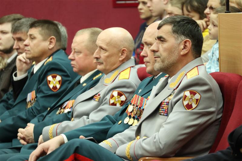 В Пятигорске личный состав Северо-Кавказского округа Росгвардии поздравили с профессиональным праздником
