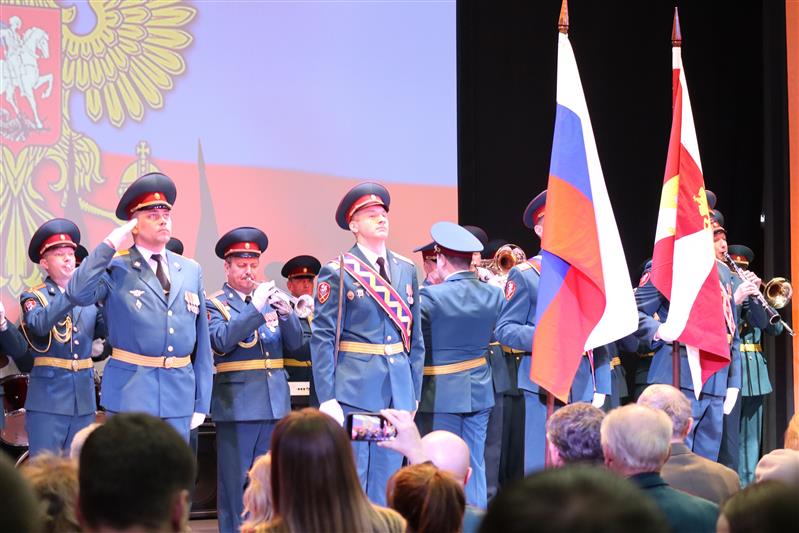 В Пятигорске личный состав Северо-Кавказского округа Росгвардии поздравили с профессиональным праздником