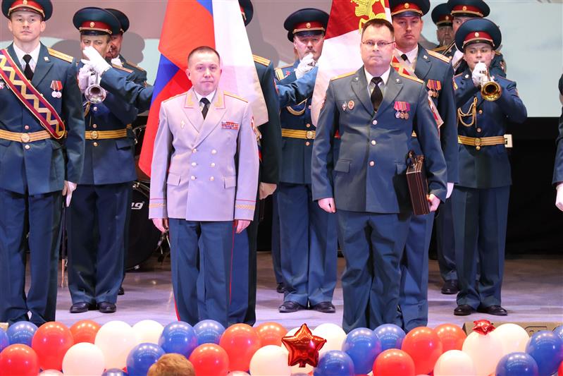 В Пятигорске личный состав Северо-Кавказского округа Росгвардии поздравили с профессиональным праздником