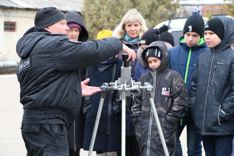 В Благовещенске учеников местной школы познакомили с особенностями службы в Росгвардии