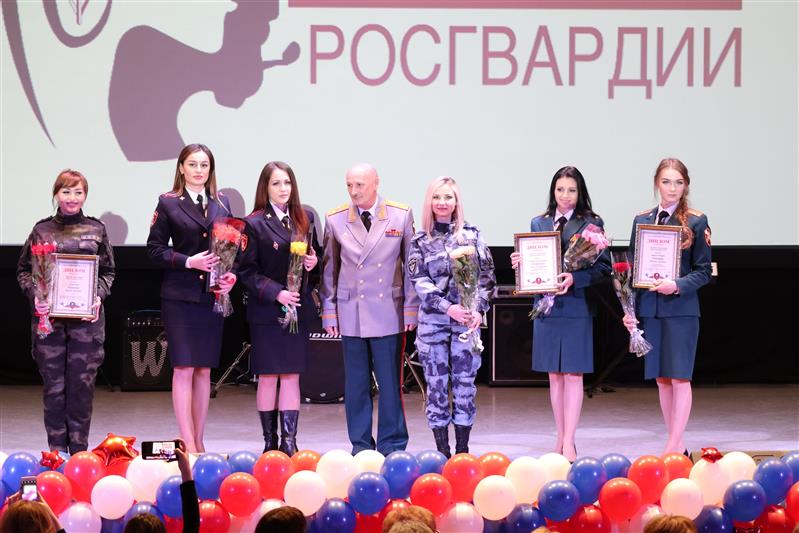 В Пятигорске личный состав Северо-Кавказского округа Росгвардии поздравили с профессиональным праздником