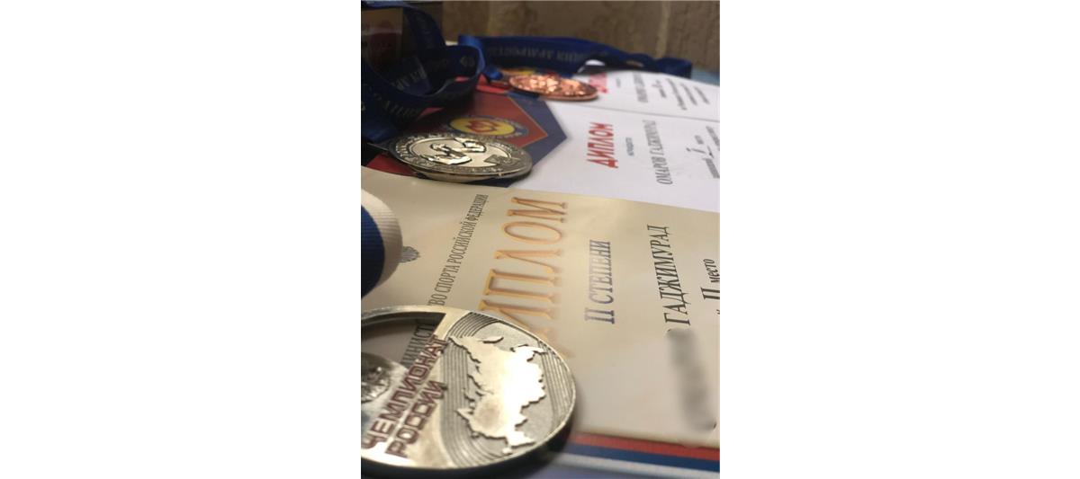 Росгвардеец из Дагестана стал серебряным призером чемпионата России по армрестлингу