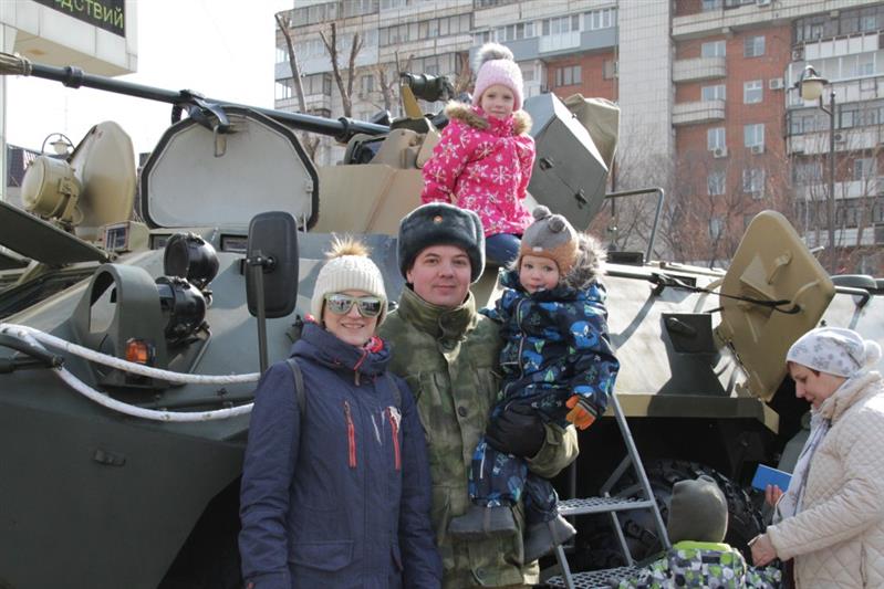В г. Хабаровске Росгвардия, в преддверии своего профессионального праздника,  продемонстрировала жителям города образцы вооружения и техники 