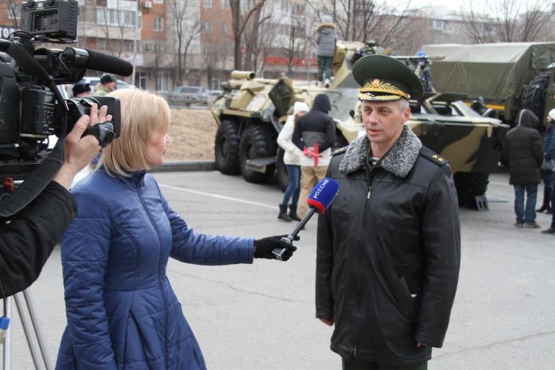 В г. Хабаровске Росгвардия, в преддверии своего профессионального праздника,  продемонстрировала жителям города образцы вооружения и техники 