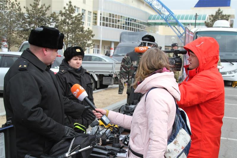 В г. Хабаровске Росгвардия, в преддверии своего профессионального праздника,  продемонстрировала жителям города образцы вооружения и техники 