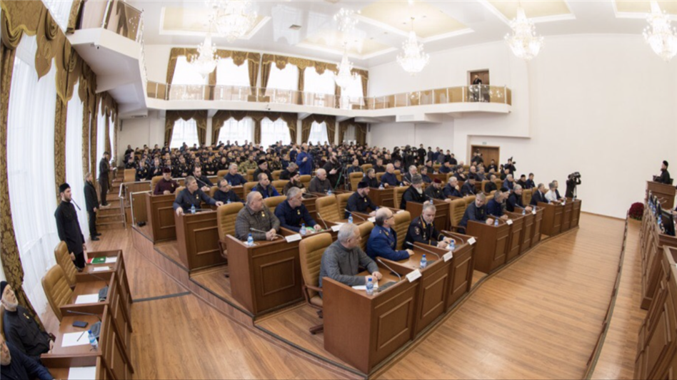 Начальник чеченского управления Росгвардии принял участие в торжественном собрании, посвященном Дню Конституции республики