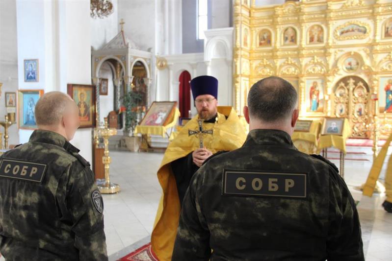 Офицеры северо-осетинского СОБР почтили память погибших сослуживцев