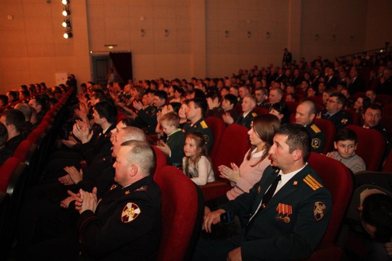 Росгвардейцы Восточного округа отметили профессиональный праздник (фото, видео)