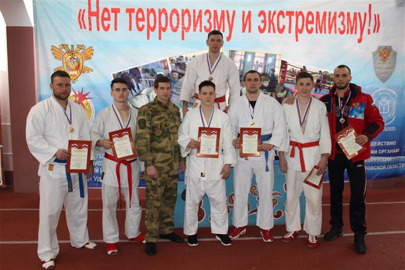 Саратовские росгвардейцы заняли все призовые места на областном турнире по рукопашному бою