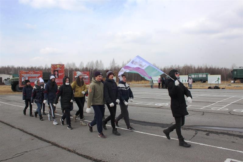 В Хабаровске состоялась военно-спортивная эстафета для школьников, посвящённая Дню Росгвардии