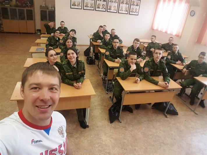 Офицер Уральского округа Росгвардии провел мастер-класс по самбо для екатеринбургских кадет (фото, видео)